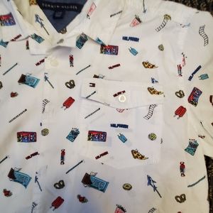 BOYS TOMMY HILFIGER boy LG button down shirt, food print. 100% cotton.